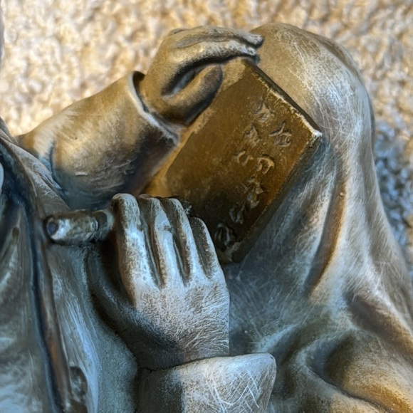 Vintage Elegant Ceramic Figurine Set in Gray - Picture 9 of 15